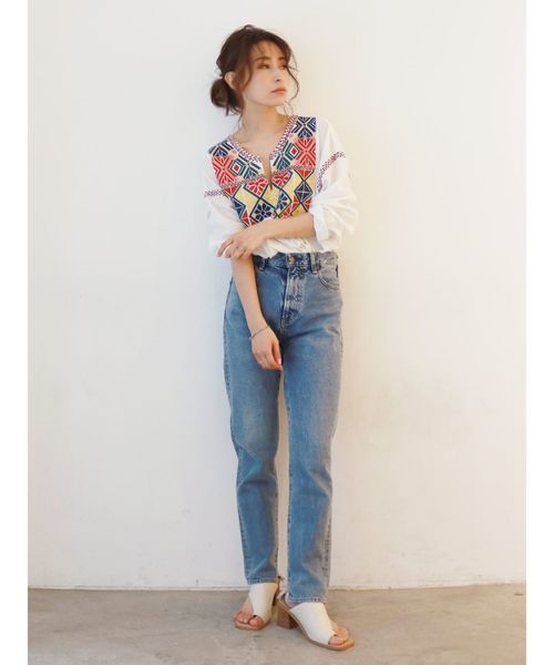 Ungrid(アングリッド)の「カラーエンブロイダリーブラウス(シャツ/ブラウス・レディース・ブラック/オフホワイト/イエロー・FREE)」の16枚目の写真