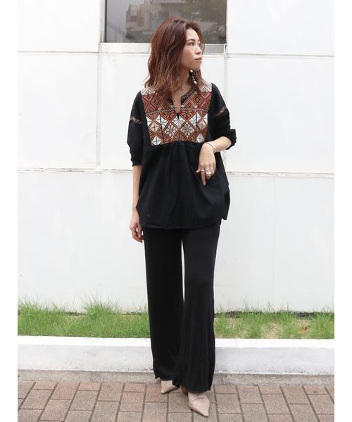 Ungrid(アングリッド)の「カラーエンブロイダリーブラウス(シャツ/ブラウス・レディース・ブラック/オフホワイト/イエロー・FREE)」の15枚目の写真