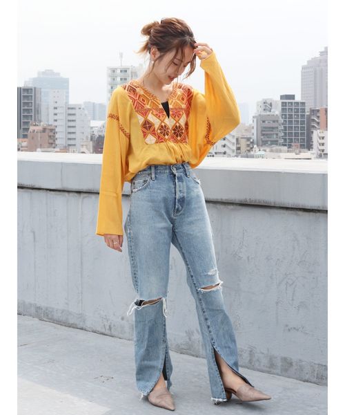 Ungrid(アングリッド)の「カラーエンブロイダリーブラウス(シャツ/ブラウス・レディース・ブラック/オフホワイト/イエロー・FREE)」の14枚目の写真