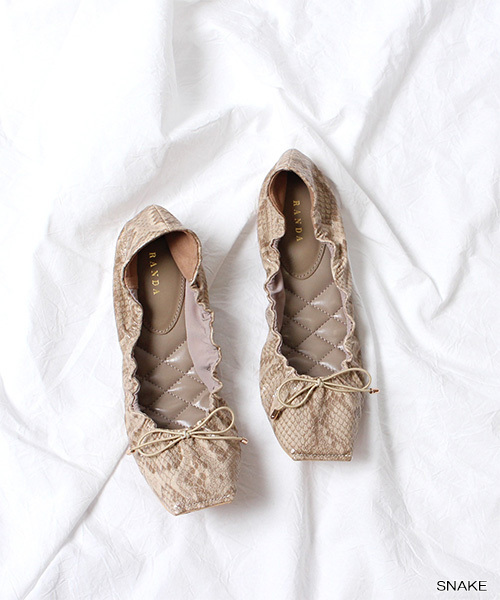 RANDA（ランダ）の「ソフトギャザーバレエシューズ（バレエシューズ・レディース・ブラック/ブルー/その他・22.5/23/23.5/24/24.5/25）」の3枚目の写真