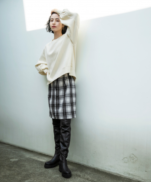 LOWRYS FARM(ローリーズファーム)の「シャギータイトスカート 856915(スカート・レディース・ブラック/ベージュ/ブラウン/グレー/アイボリー・MEDIUM/LARGE)」の13枚目の写真