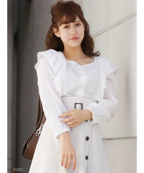 dazzlin(ダズリン)の「ラッフルフリルブラウス(シャツ/ブラウス・レディース・ブラック/ベージュ/オフホワイト・FREE)」の1枚目の写真