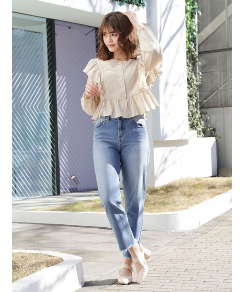 dazzlin(ダズリン)の「ラッフルフリルブラウス(シャツ/ブラウス・レディース・ブラック/ベージュ/オフホワイト・FREE)」の5枚目の写真