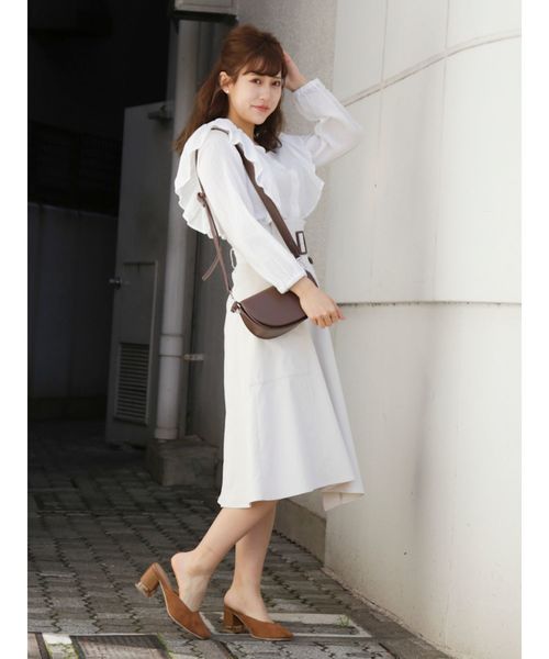 dazzlin(ダズリン)の「ラッフルフリルブラウス(シャツ/ブラウス・レディース・ブラック/ベージュ/オフホワイト・FREE)」の7枚目の写真