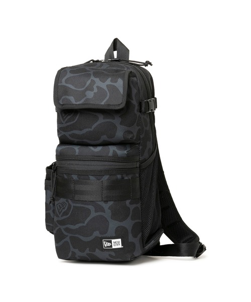 NEW ERA(ニューエラ)の「ニューエラ スリングボディバッグ 12L ブラック NEW ERA(ボディバッグ/ウエストポーチ・メンズ・ブラック/グレー/ネイビー/ブラック系その他/ベージュ・FREE)」の2枚目の写真