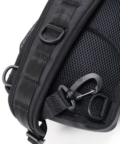 スリングボディバッグ 12L ナイロンツイル ブラック