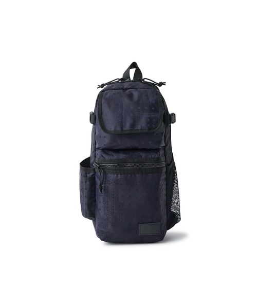 NEW ERA(ニューエラ)の「ニューエラ スリングボディバッグ 12L ブラック NEW ERA(ボディバッグ/ウエストポーチ・メンズ・ブラック/グレー/ネイビー/ブラック系その他/ベージュ・FREE)」の11枚目の写真