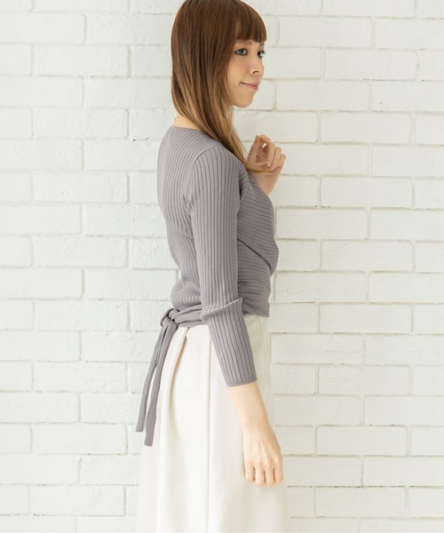 12Twelve Agenda（トゥエルブ　アジェンダ）の「カシュクールバックリボンニットプルオーバー（ニット/セーター・レディース・チャコールグレー/ブラウン/グレイッシュベージュ・M）」の17枚目の写真