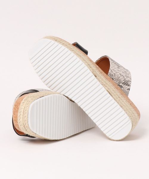 KOBE LETTUCE（コウベレタス）の「バイカラー異素材ジュートサンダル（サンダル・レディース・キャメル/ゴールド/ホワイト/ブラック・S/L/LL/M）」の6枚目の写真