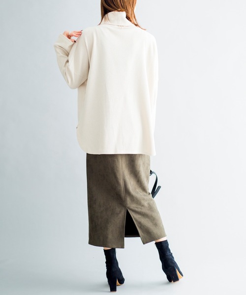 prose verse(プロズヴェール)の「起毛ワッフルボリュームネックプルオーバー(Tシャツ/カットソー・レディース・アイボリー/チャコールグレー/ベージュ/ブラウン・フリ-)」の14枚目の写真