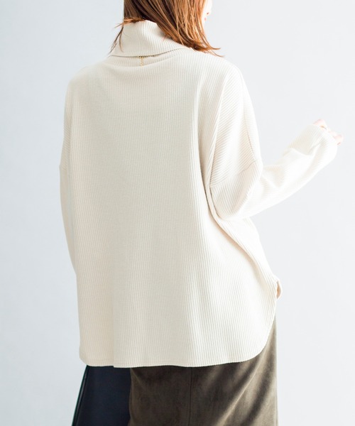 prose verse(プロズヴェール)の「起毛ワッフルボリュームネックプルオーバー(Tシャツ/カットソー・レディース・アイボリー/チャコールグレー/ベージュ/ブラウン・フリ-)」の19枚目の写真