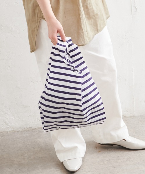 BAGGU（バグー）の「【BAGGU】BABY BAGGU（エコバッグ/サブバッグ・レディース・ネイビー/ブラック系その他/ライトグレー/ブロンズ/グレー/ブラウン系その他/マスタード/インディゴブルー/ブラック系その他2/カーキ/ピンク系その他/レッド/グリーン系その他/ブルー/ホワイト/オリーブ/ブラウン系その他2/ブルー系その他2/イエロー系その他2/サーモンピンク/ピンク系その他2/イエロー系その他/ブルー系その他/ホワイト系その他3/ローズ/オレンジ/ダークグリーン/サックスブルー/ライム・FREE）」の15枚目の写真
