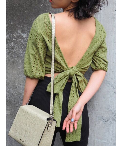 EVRIS（エヴリス）の「コットンレースバックリボンブラウス（シャツ/ブラウス・レディース・カーキ/ブラウン/ホワイト/ブラック・FREE）」の4枚目の写真