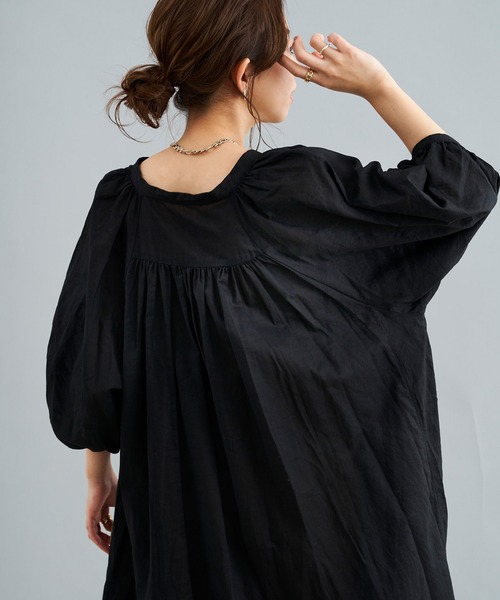 DouDou（ドゥドゥ）の「袖切替カフタンワンピース（ワンピース・レディース・オフホワイト/ブラック/パープル・FREE）」の2枚目の写真