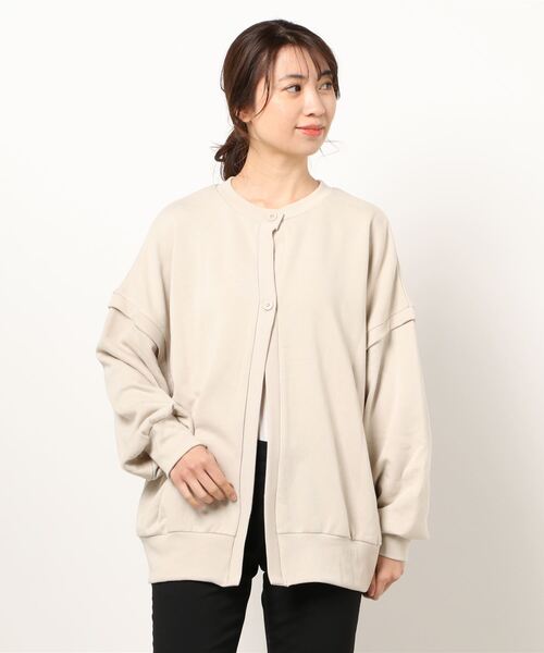 KOBE LETTUCE（コウベレタス）の「2Wayバックボタンビッグシルエットスウェットトップス（スウェット・レディース・ベージュ/ブルー/ブラック・FREE）」の15枚目の写真