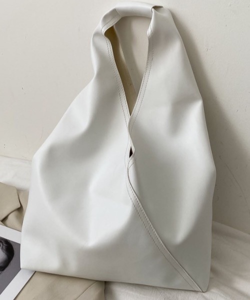 KOR（ケーオーアール）の「トライアングルトート（トートバッグ・レディース・ホワイト/ブラック/ブラウン・FREE）」の4枚目の写真