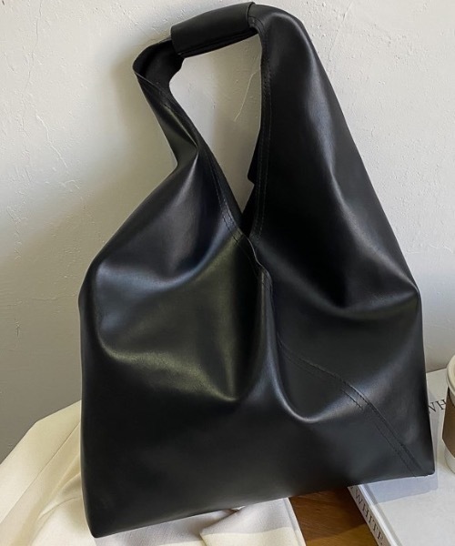 KOR（ケーオーアール）の「トライアングルトート（トートバッグ・レディース・ホワイト/ブラック/ブラウン・FREE）」の8枚目の写真