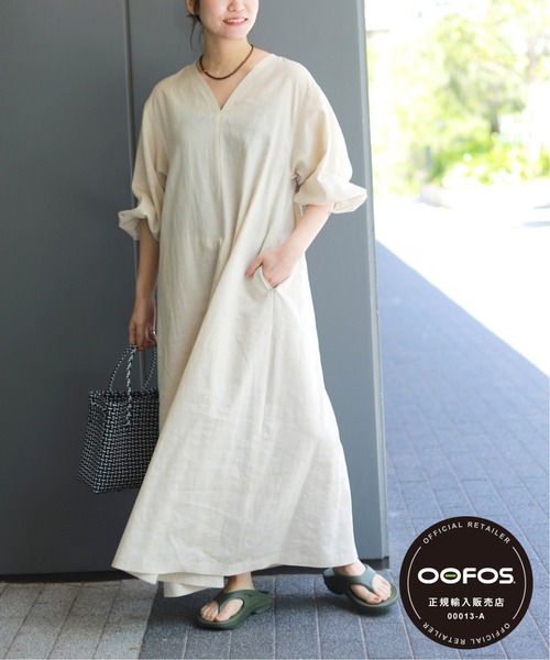 SLOBE IENA（スローブイエナ）の「【OOFOS/ウーフォス】Original サンダル◆（サンダル・レディース・ベージュ/ブラック/グレー/カーキ・25/23/24）」の20枚目の写真