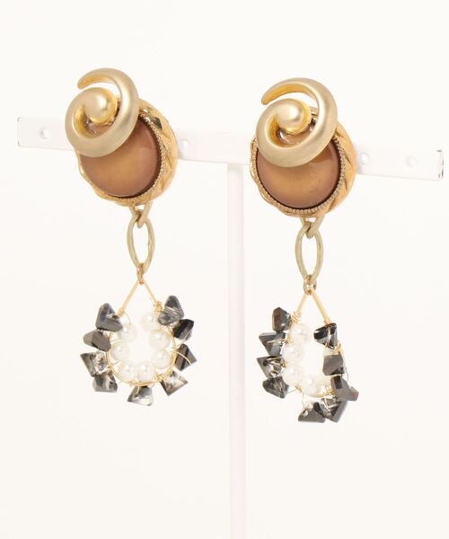 tone(トーン)の「【stella】ブラウンうず巻き2way ピアス(MA)(ピアス(両耳用)・レディース・ブラウン・FREE)」の1枚目の写真