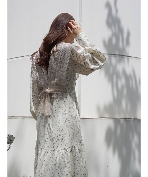 MERCURYDUO（マーキュリーデュオ）の「レースビスチェ付フラワーティアードワンピース（ワンピース・レディース・ブラック/アイボリー・FREE）」の10枚目の写真