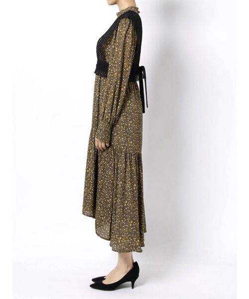 MERCURYDUO（マーキュリーデュオ）の「レースビスチェ付フラワーティアードワンピース（ワンピース・レディース・ブラック/アイボリー・FREE）」の6枚目の写真