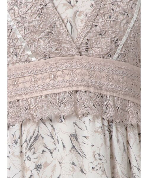 MERCURYDUO（マーキュリーデュオ）の「レースビスチェ付フラワーティアードワンピース（ワンピース・レディース・ブラック/アイボリー・FREE）」の5枚目の写真