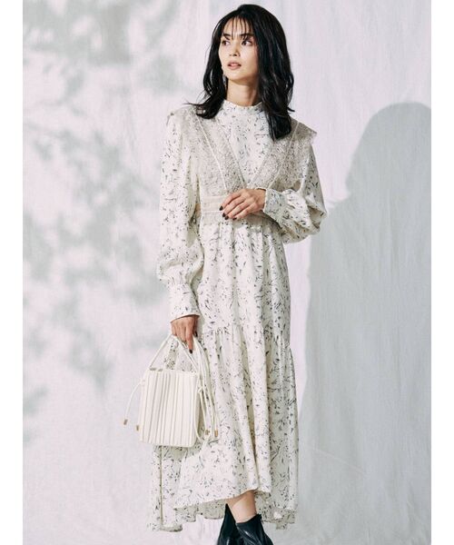 MERCURYDUO（マーキュリーデュオ）の「レースビスチェ付フラワーティアードワンピース（ワンピース・レディース・ブラック/アイボリー・FREE）」の18枚目の写真