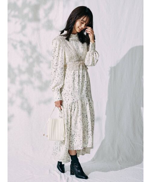 MERCURYDUO（マーキュリーデュオ）の「レースビスチェ付フラワーティアードワンピース（ワンピース・レディース・ブラック/アイボリー・FREE）」の21枚目の写真