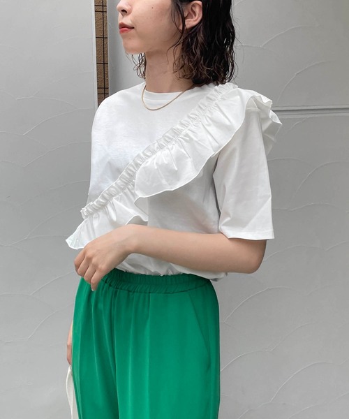 CAPRICIEUX LE'MAGE（カプリシューレマージュ）の「アシメフリルＴシャツ（Tシャツ/カットソー・レディース・ブラック/ホワイト・FREE）」の19枚目の写真