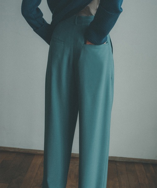 CLANE（クラネ）の「【CLANE(クラネ)】ベーシックタックパンツ 11110-7102（スラックス・レディース・ブルー/ブラック/ベージュ・1/2/0）」の20枚目の写真