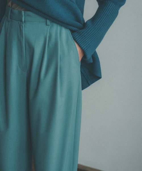 CLANE（クラネ）の「【CLANE(クラネ)】ベーシックタックパンツ 11110-7102（スラックス・レディース・ブルー/ブラック/ベージュ・1/2/0）」の4枚目の写真