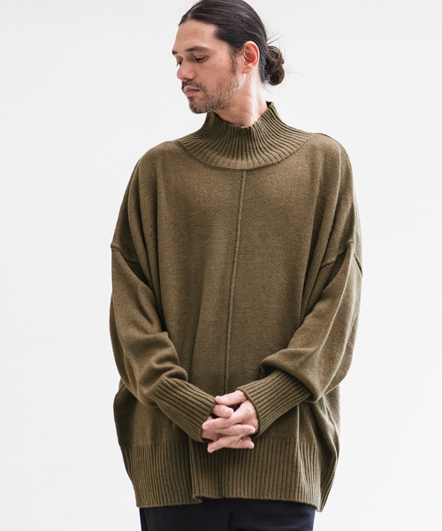 CAMBIO(カンビオ)の「mn2398-Gimmick Loose Turtle Neck Knit Pullover プルオーバー(ニット/セーター・メンズ・ブラック/オリーブ/グレイッシュベージュ/キナリ・S/M/L)」の4枚目の写真