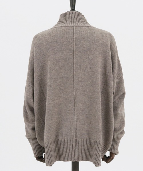 CAMBIO(カンビオ)の「mn2398-Gimmick Loose Turtle Neck Knit Pullover プルオーバー(ニット/セーター・メンズ・ブラック/オリーブ/グレイッシュベージュ/キナリ・S/M/L)」の19枚目の写真