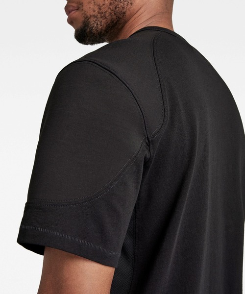 G-STAR（ジースター）の「MOTO NEOPRENE T-SHIRT（Tシャツ/カットソー・メンズ・ダークブラック/ダークブルー・SMALL/MEDIUM/LARGE/X-SMALL/XX-SMALL）」の4枚目の写真