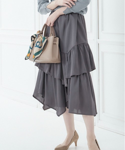 12Twelve Agenda（トゥエルブ　アジェンダ）の「サテンアシメティアードスカート（スカート・レディース・オフホワイト/ピンク/ブラウン・M）」の2枚目の写真