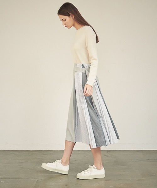 ACUD（アクド）の「【ACUD 】ティエラプリーツスカート / Tiera Pleats Skirt（スカート・レディース・ライトブルーグレー・SMALL/MEDIUM）」の5枚目の写真