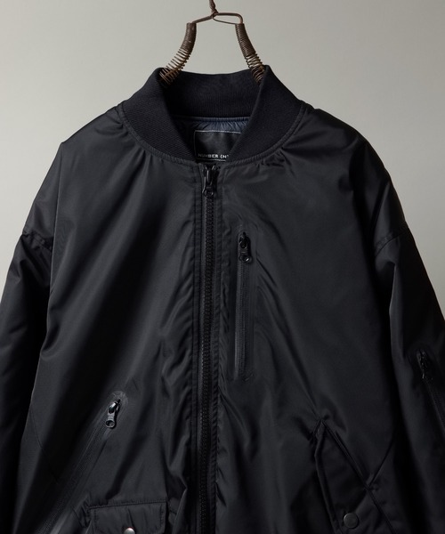 NUMBER (N)INE（ナンバーナイン）の「PRINTED ASYMMETRIC POCKET MA-1 / アシンメトリックポケット MA-1 (プリント)（ミリタリージャケット・メンズ・オリーブ/ブラック・3/2/4）」の17枚目の写真