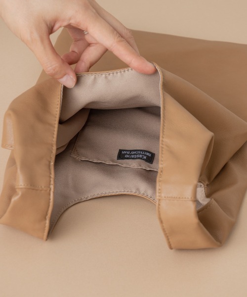 Kastane ベージュ Kastane（カスタネ）の「【kolors like you】フェイクレザーマルシェ