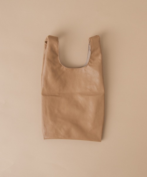 Kastane（カスタネ）の「【kolors like you】フェイクレザーマルシェバッグ（トートバッグ・レディース・サーモンピンク/ブラック/ベージュ/キャメル/シルバー・FREE）」の18枚目の写真