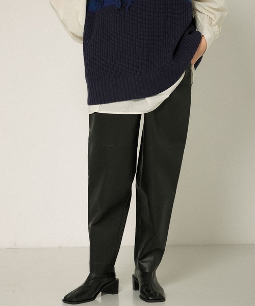 KBF（ケイビーエフ）の「フェイクレザーパンツ（その他パンツ・レディース・ブラック/ライトグレー・ONE）」の8枚目の写真