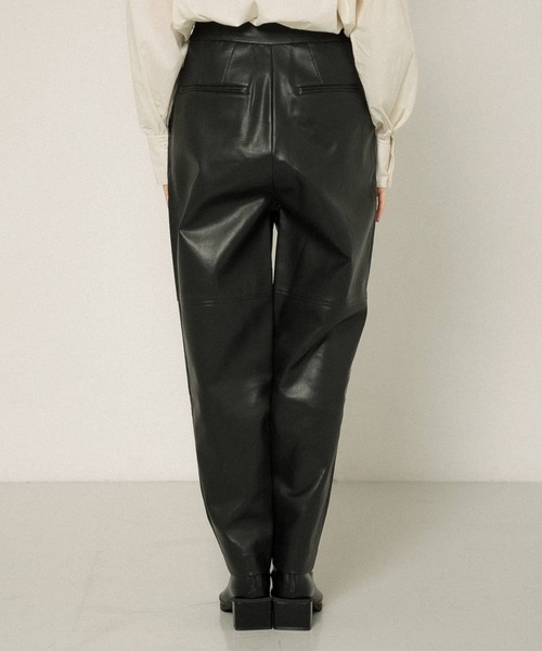 KBF（ケイビーエフ）の「フェイクレザーパンツ（その他パンツ・レディース・ブラック/ライトグレー・ONE）」の11枚目の写真