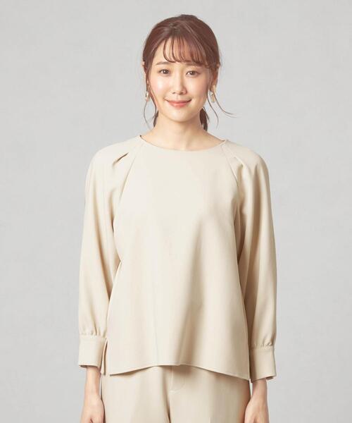 closet story（クローゼットストーリー）の「＜closet story（クローゼットストーリー）＞ダブルクロス タックブラウス -ウォッシャブル-（シャツ/ブラウス・レディース・ベージュ/ネイビー/ナチュラル・FREE）」の10枚目の写真