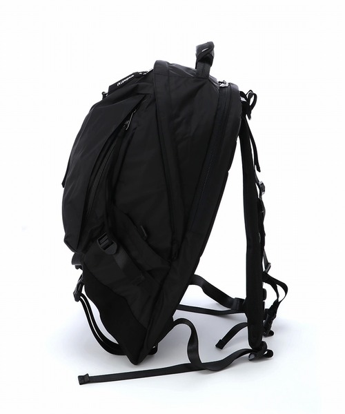 INDISPENSABLE 新品タグ付　BACKPACK TRILL　ベージュ INDISPENSABLE / インディスペンサブル】BACKPACK TRILL LITE