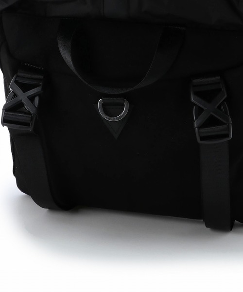 INDISPENSABLE (インディスペンサブル)の「INDISPENSABLE BACKPACK TRILL ECONYL MS(バックパック/リュック・メンズ・ブラック・FREE)」の8枚目の写真