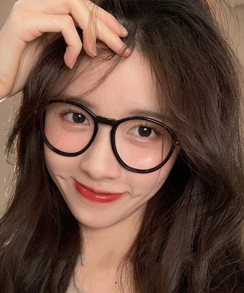 HALEY PESCA(ヘーリーペスカ)の「HALEY PESCA/プレーンフレーム クリア 丸メガネ(メガネ・レディース・ブラック/ベージュ/レオパード・FREE)」の4枚目の写真