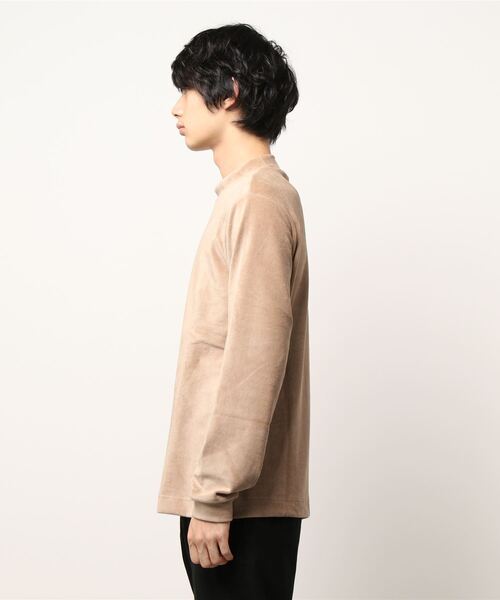 Alexander Julian(アレキサンダージュリアン)の「アレキサンダージュリアンメンズ/ALEXANDER JULIAN:MEN ソフトコールベロア モックネック長袖Tシャツ(Tシャツ/カットソー・メンズ・ベージュ/ホワイト/ブラック・X-LARGE/LARGE/MEDIUM)」の5枚目の写真