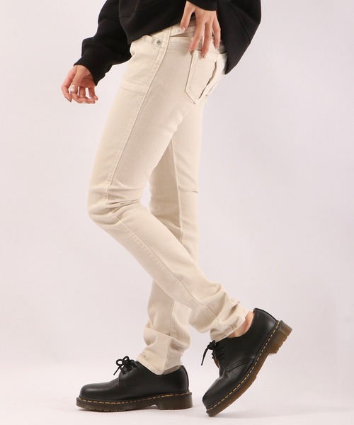 Antgauge(アントゲージ)の「NATALIE HIP OPEN SKINNY STRAIGHT(デニムパンツ・レディース・チャコールグレー/カーキ/アイボリー・S/M/SS/L)」の2枚目の写真