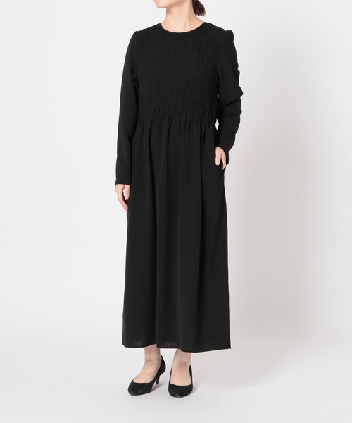 SLOBE IENA（スローブイエナ）の「シャーリングクルーネックワンピース【ウエストゴム/手洗い可能】◆（ワンピース・レディース・ブラック/ブラック系その他・FREE）」の5枚目の写真