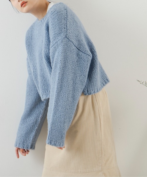 ANGIE(アンジー)の「起毛ローゲージショートニットプルオーバー(ニット/セーター・レディース・ブラック/ベージュ/ピンク/ブルー/アイボリー・FREE)」の4枚目の写真