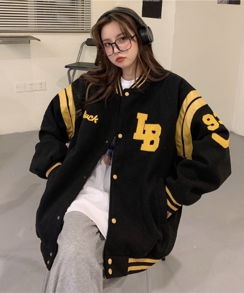 .KOM(ドットコム)の「A'GEM/9 × .kom『.kom/ドットケーオーエム』Lettered Stadium JUMPER レタードスタジャン 長袖 ブルゾン(スタジャン・レディース・ブラック/アイボリー・L)」の8枚目の写真
